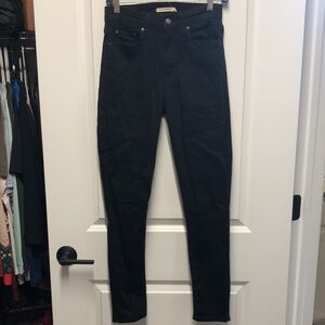 Women’s Size 28-Levi’s 721 High Rise Skinny Black Jeans.